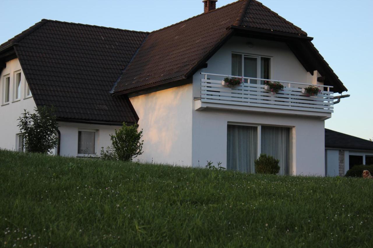 Bed and Breakfast House Biba & Leona Rastovača Exterior foto